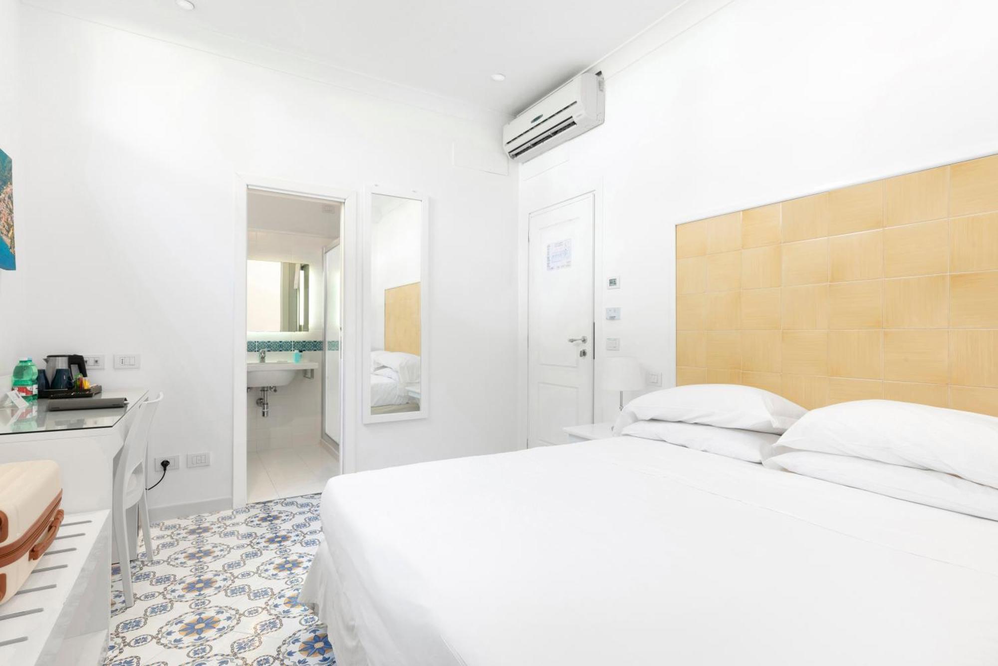 Hotel Bougainville