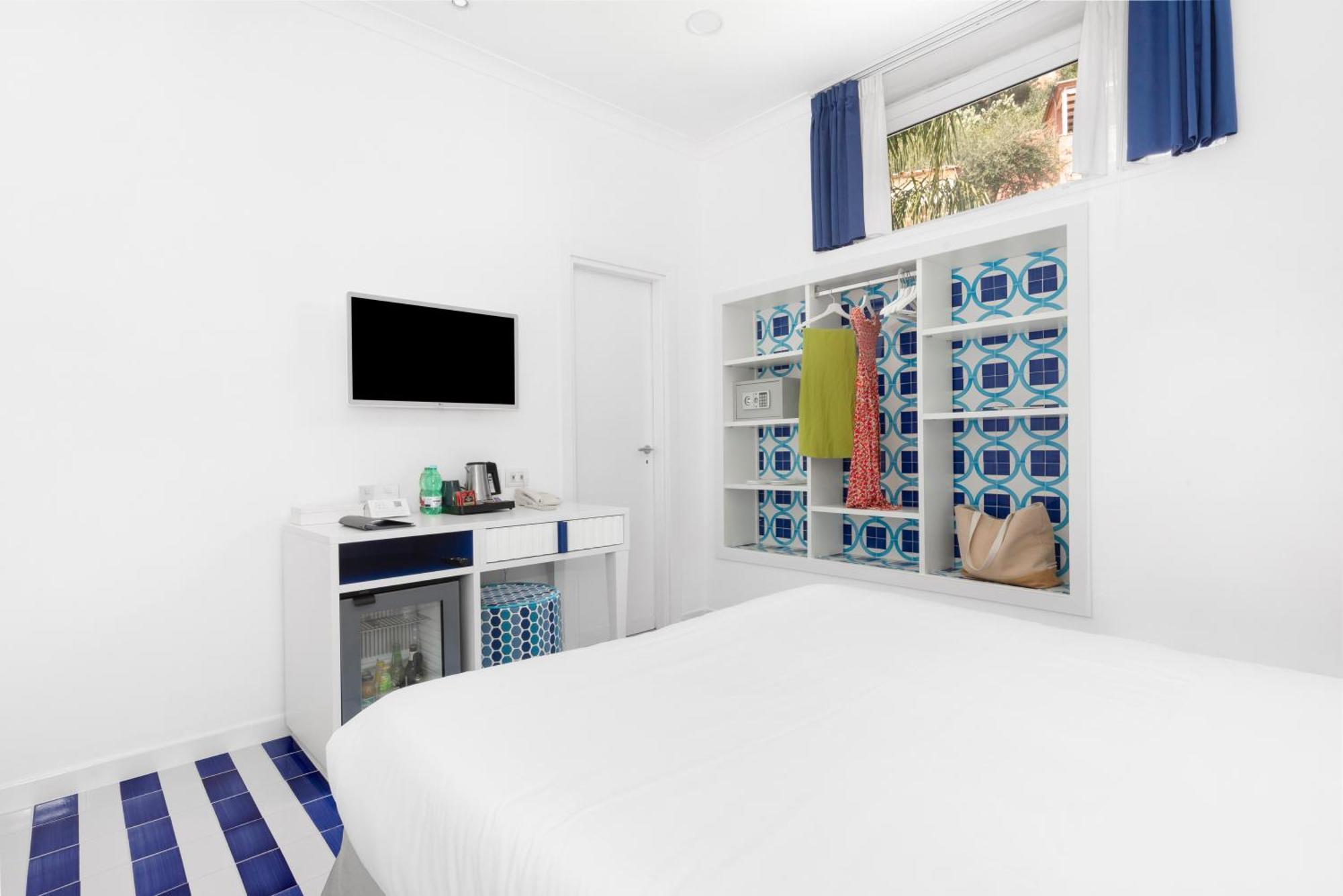 Hotel Bougainville 3*